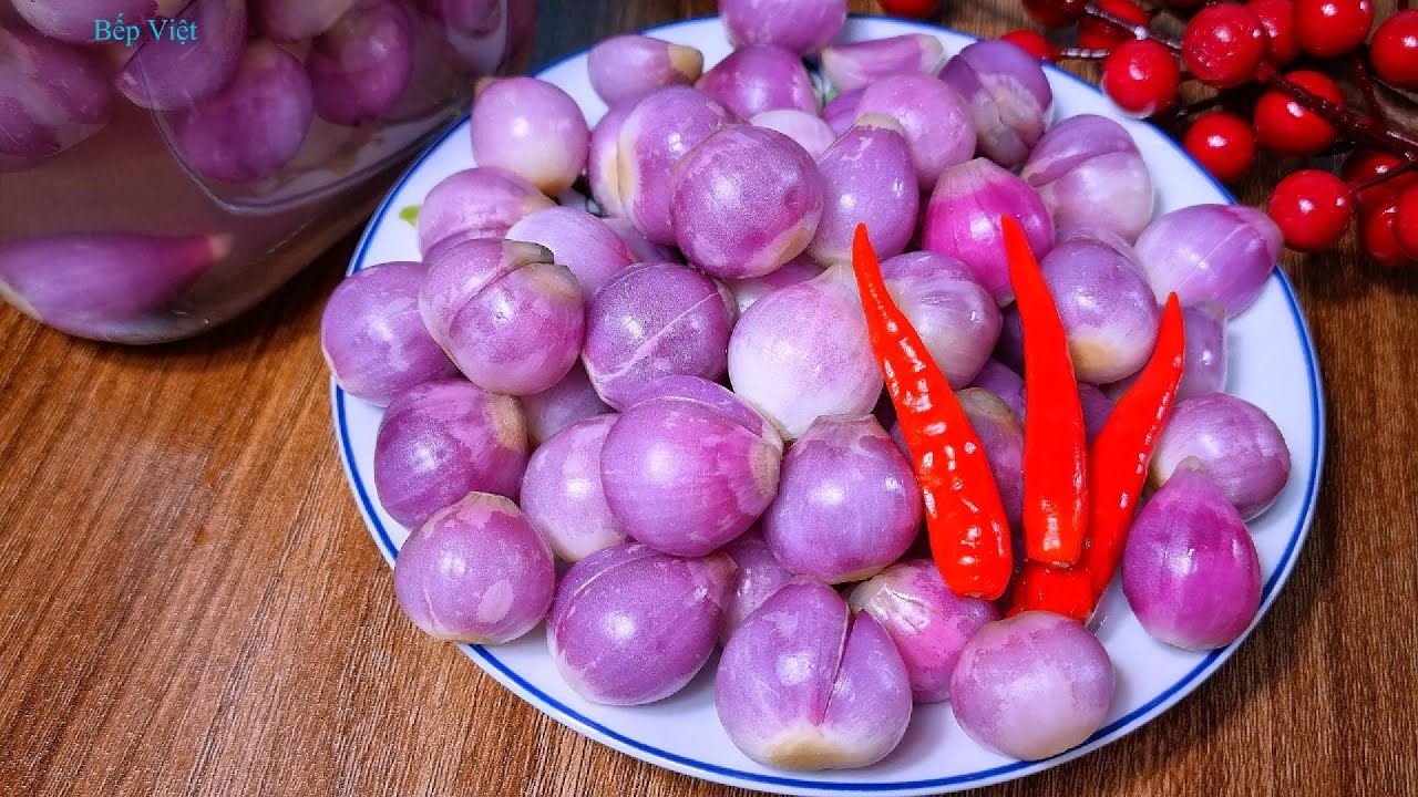 Bí Quyết Muối Dưa Hành Chua Ngọt Màu Đẹp Giòn Ngon Đón Tết