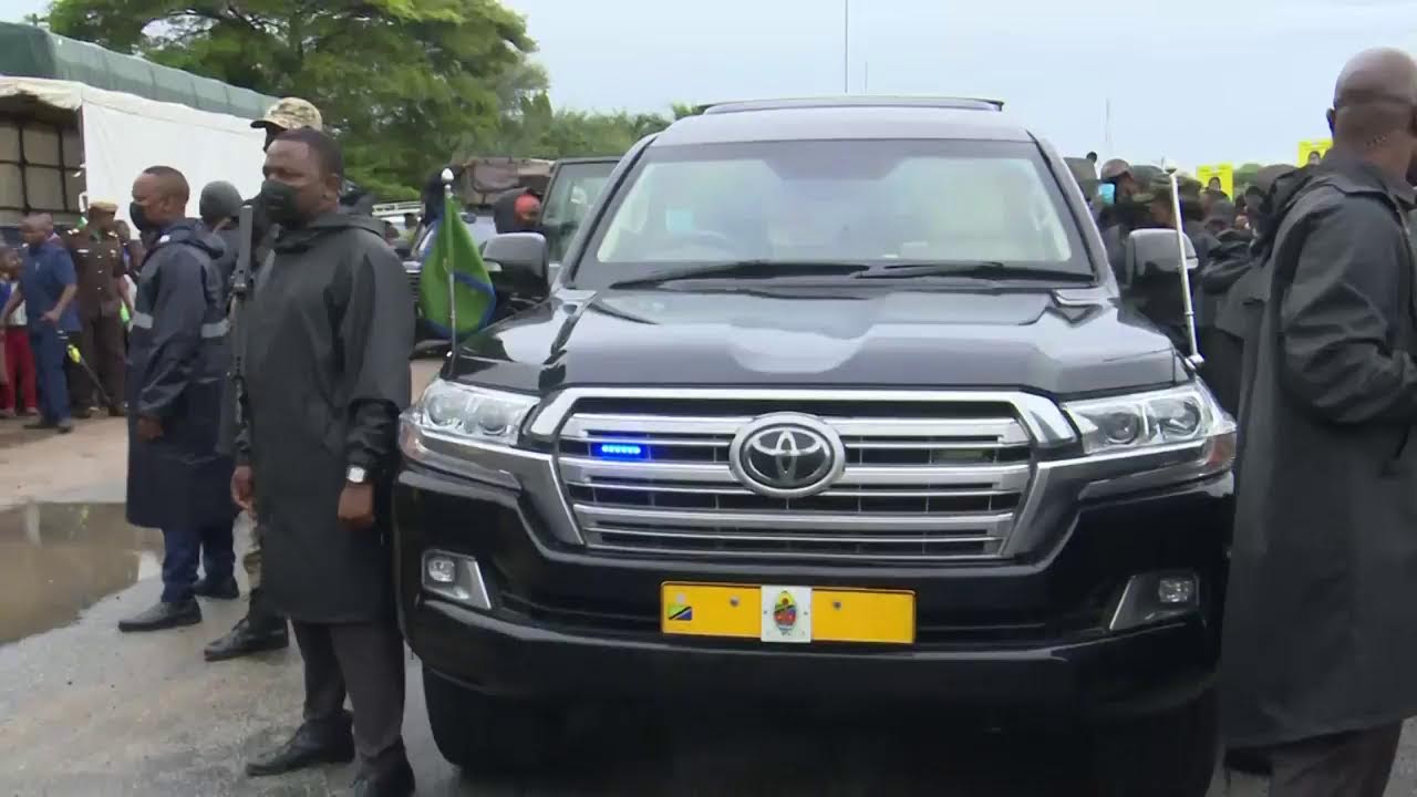 MHE. RAIS SAMIA AKIWASALIMIA WANANCHI WA MAGU-MWANZA