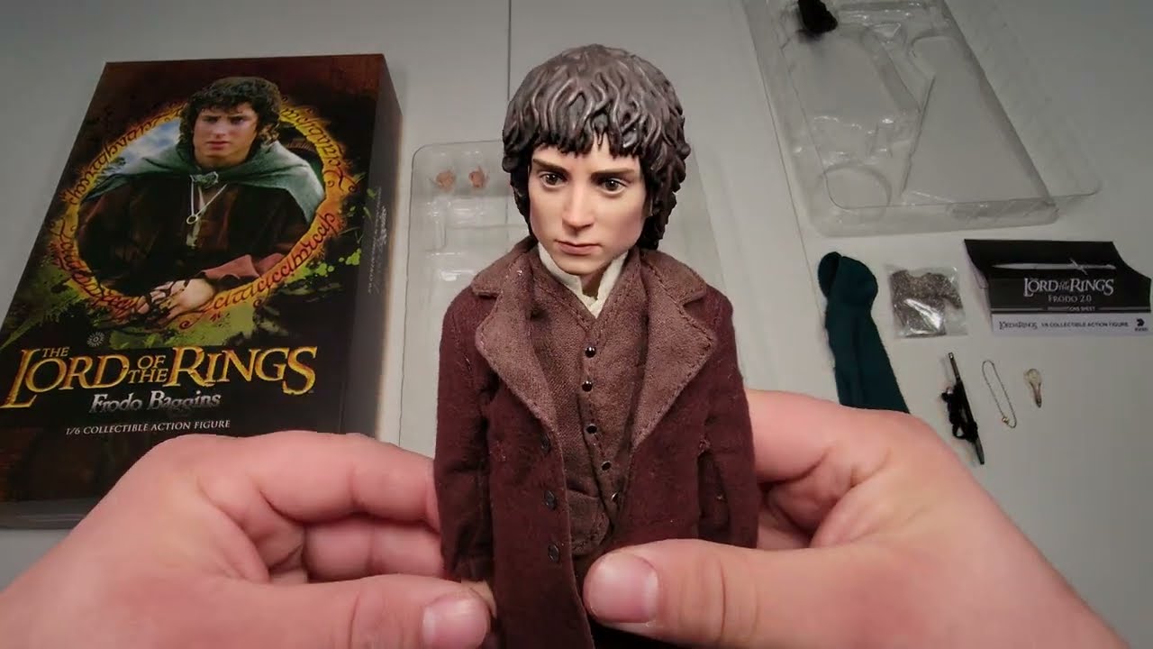 Unboxing LOTR Frodo 1/6 Scale Asmus
