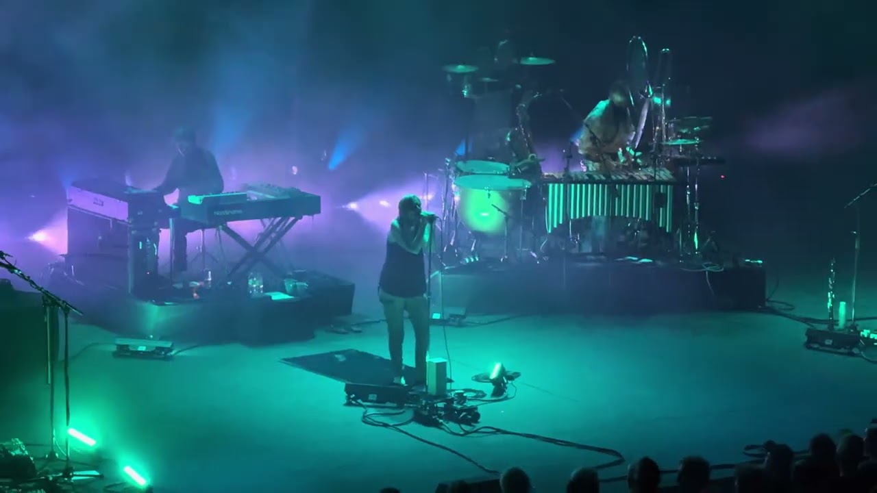 Beth Gibbons - Glory Box (PortiShead) @ Lyon / Fourvière - 30.06.2025