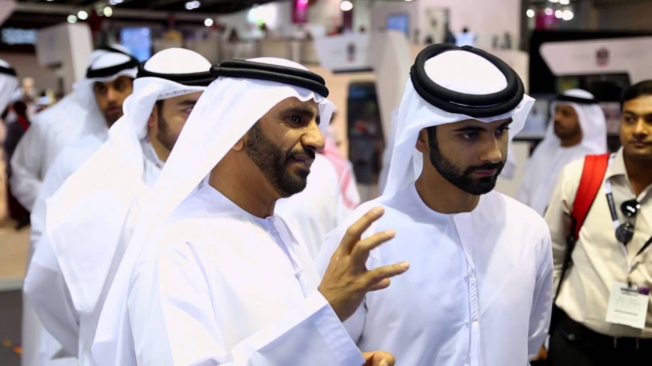 زيارة سمو الشيخ منصور بن محمد بن راشد ال مكتوم إلى منصة حكومة دبي الذكية في جايتكس 2014