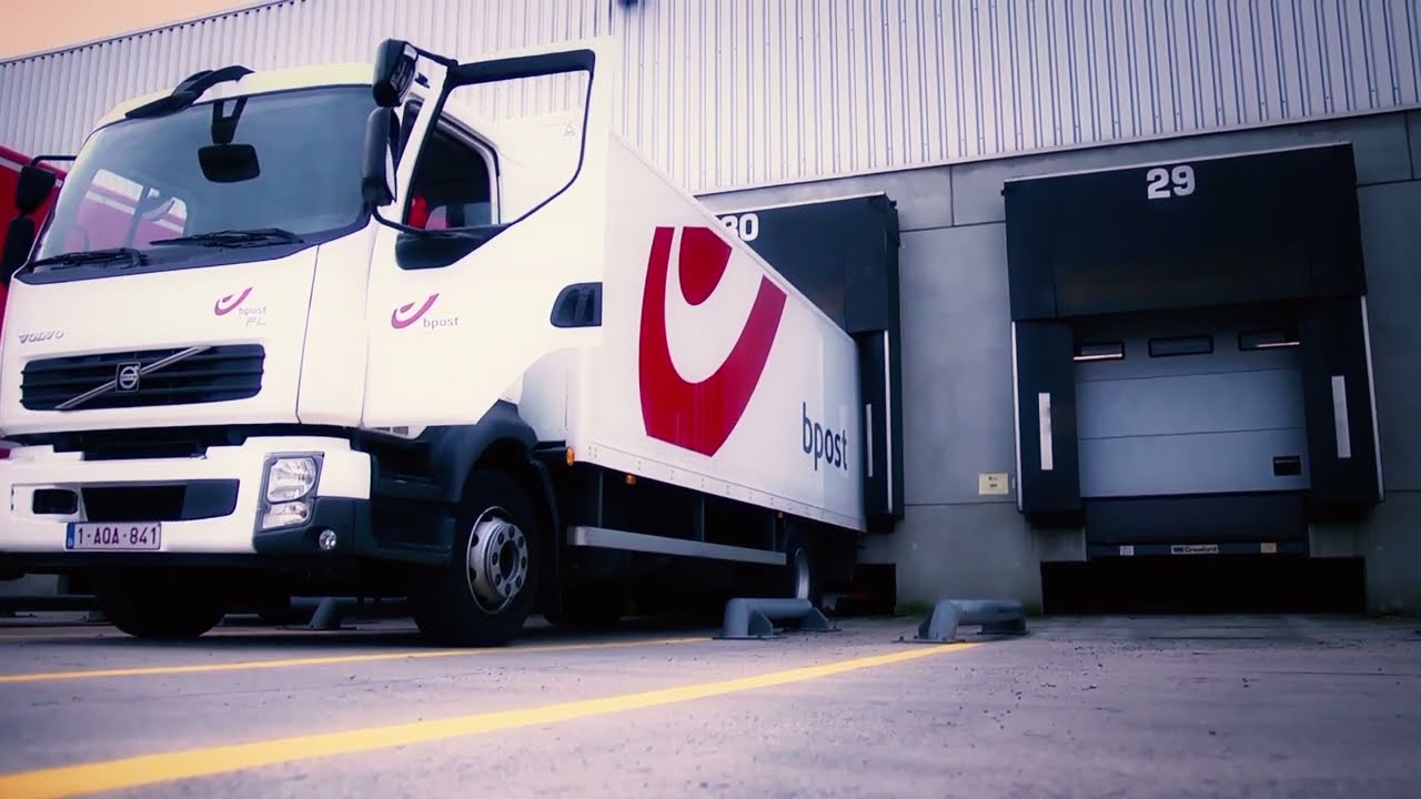 Virtual Tour of the Radial Fulfillment Center in Halle, Germany