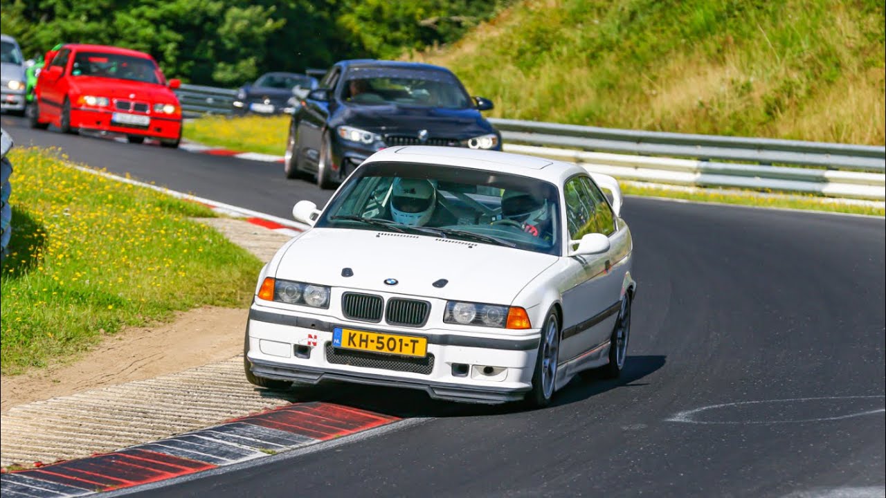 BMW E36 325i - Nurburgring Nordschleife with lots of traffic - Helmet cam