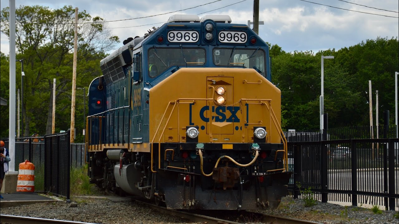 CSX Geometry Train W003 Shoves for Quick Turnaround in Framingham