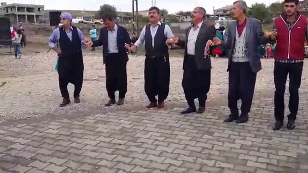 mahmut yeşilkuş halay başında d bakır çermik akkoyunluköyü dügünü
