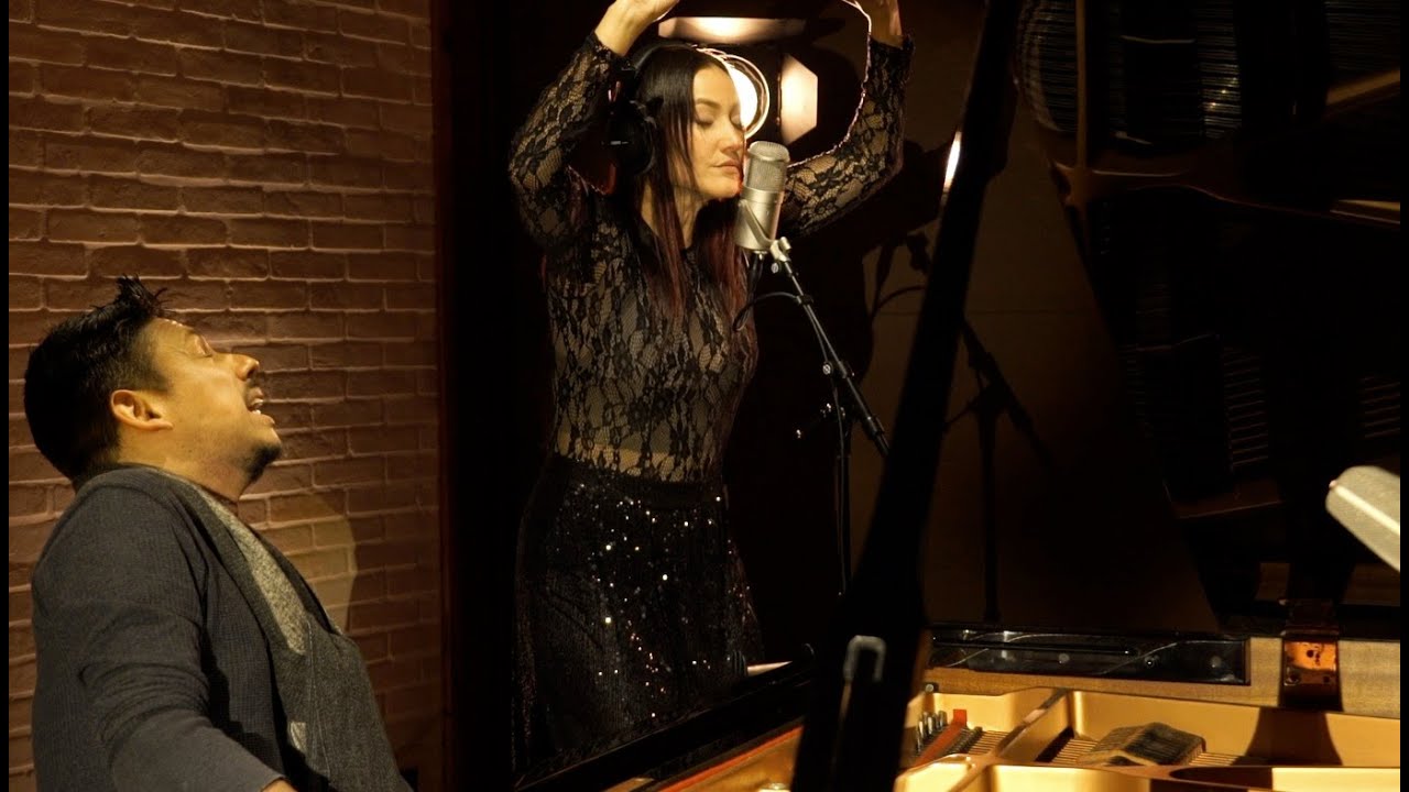 Certas Canções - Ana Paula Moreti e Erik Escobar - Um Piano em Cada Canto
