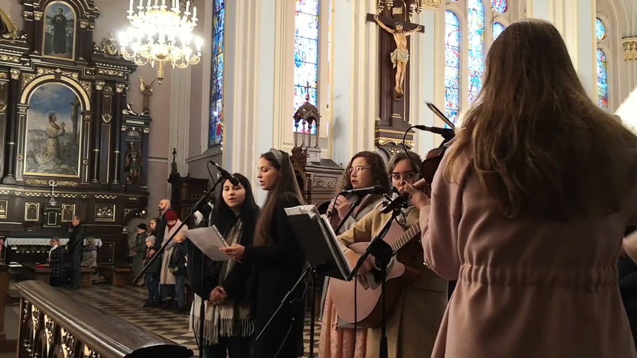 Jest zakątek na tej ziemi (Czarna Madonna) - Schola Dio Amico
