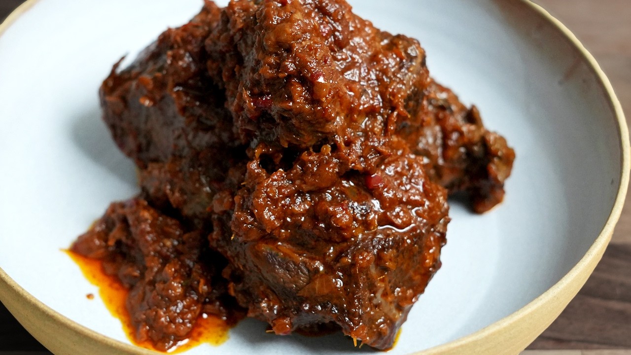 Rendang-Style Braised Beef – Easy Indonesian Classic