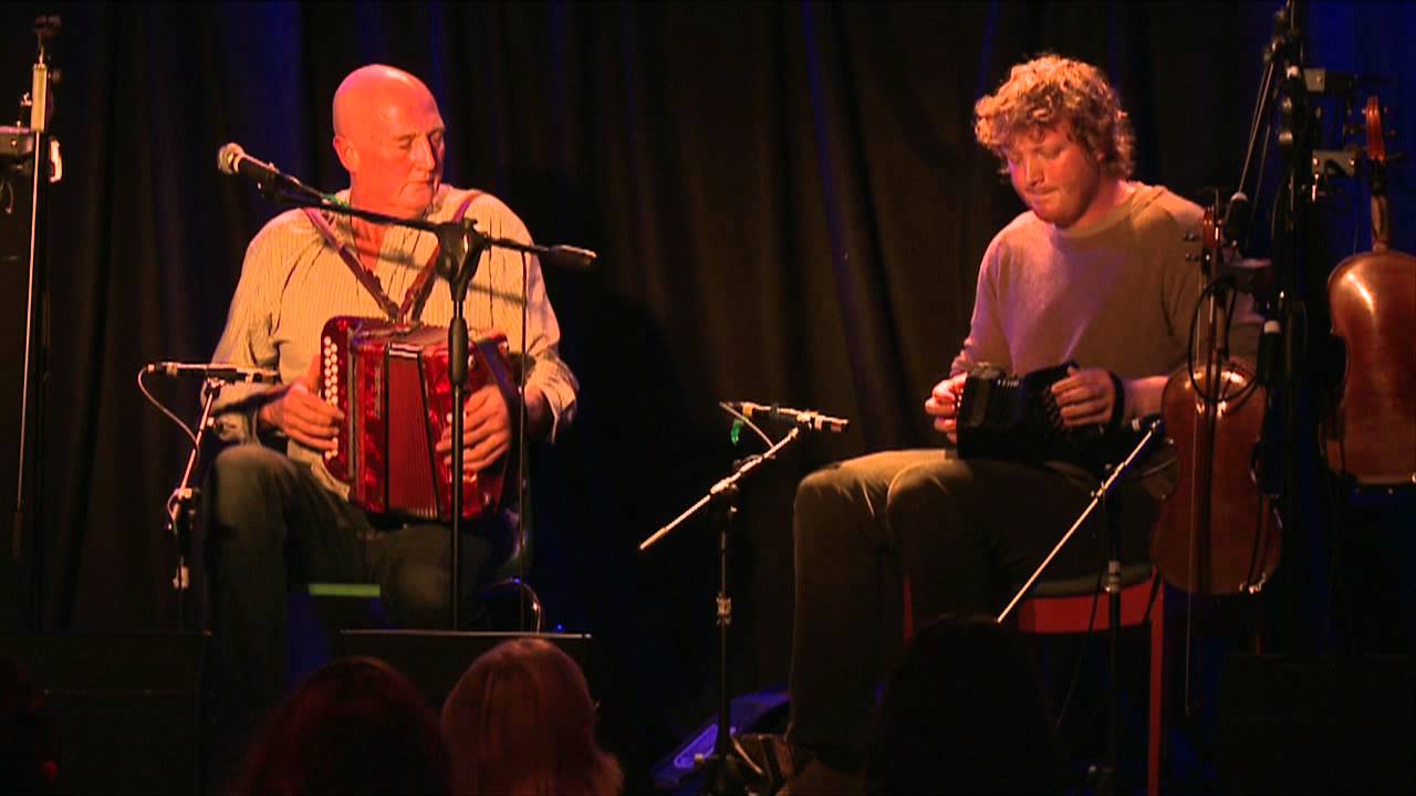 Breanndán & Cormac Ó Beaglaíoch - Traditional Irish Music from LiveTrad.com