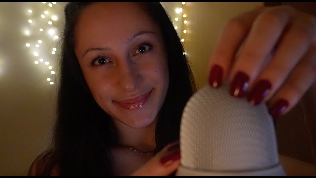 ASMR - шепчущий монолог обо мне!! И скрежет микрофона тоже.