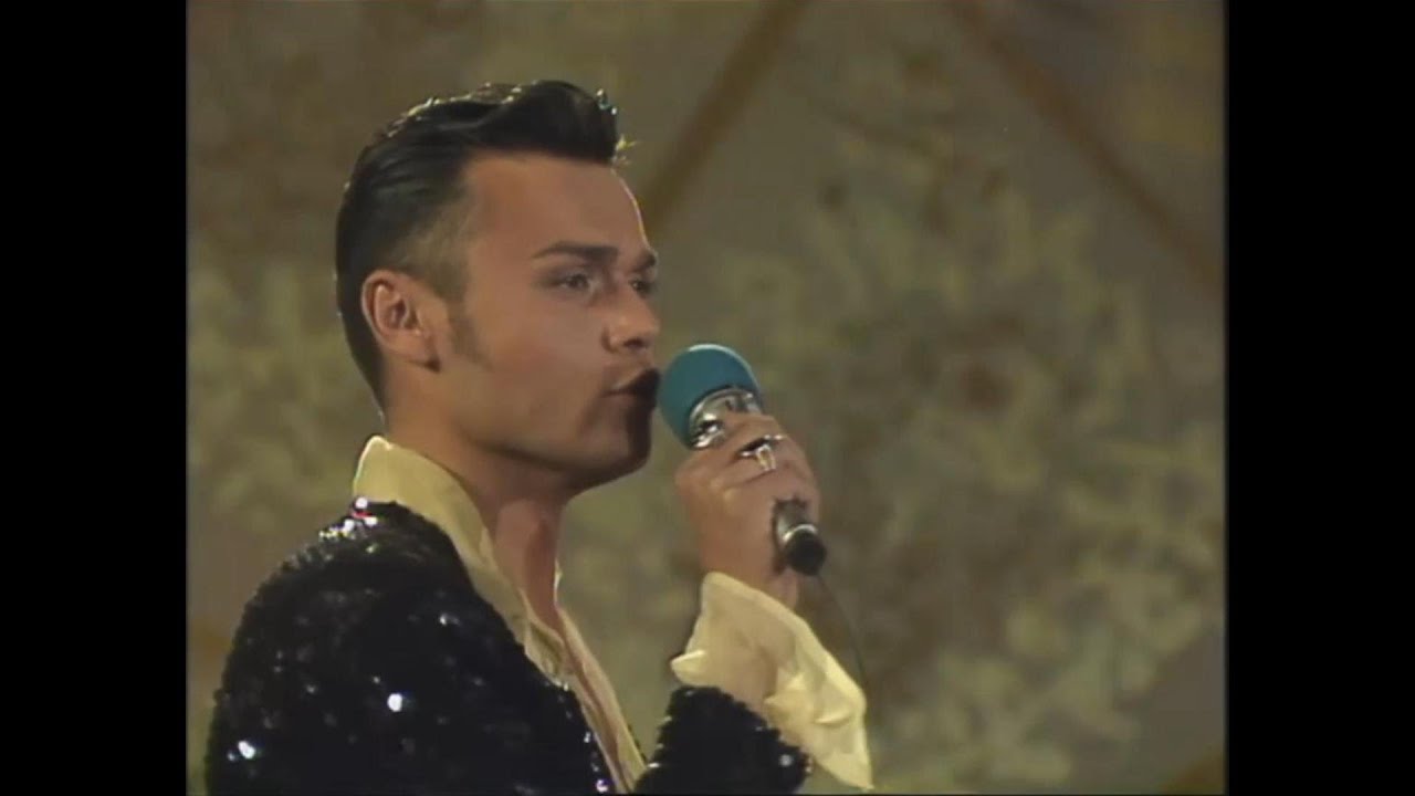 Dora 1993. - Hrvatska pjesma za Pjesmu Eurovizije - Leteći Odred -Cijeli je svijet zaljubljen