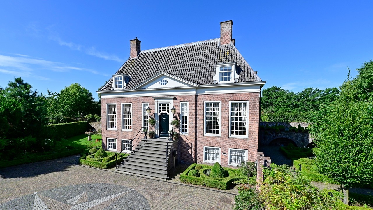 Te Koop | Kasteelvilla Molenstraat 55 Vianen | De Landerije Makelaars