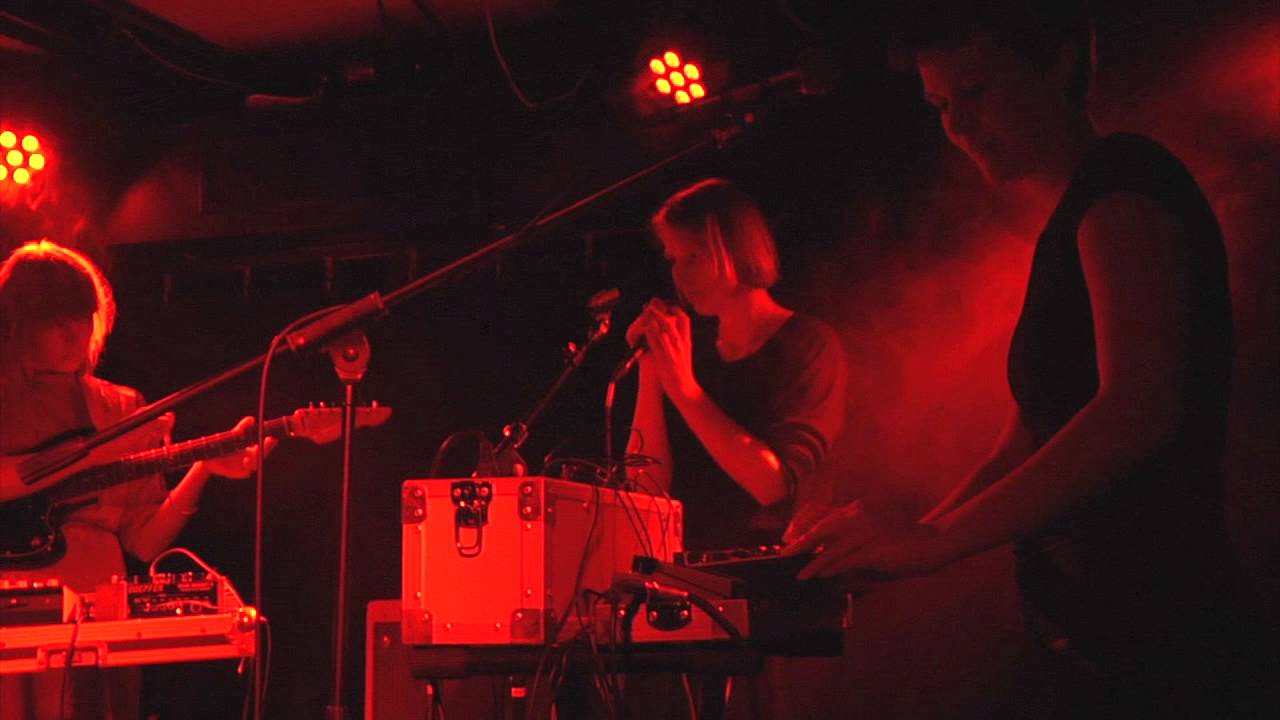 KVINDEBANDET LIVE - 