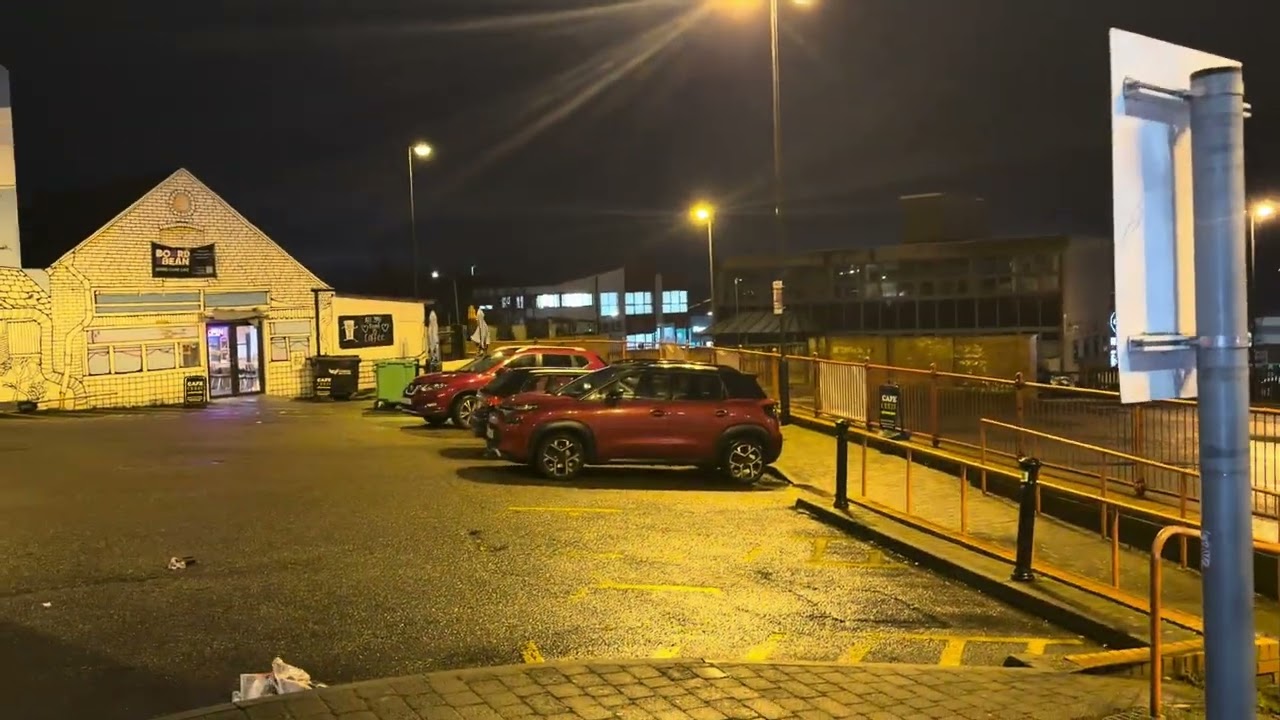 BEAUTIFUL TOWN OF CHESTERFIELD ON A COLD NIGHT 