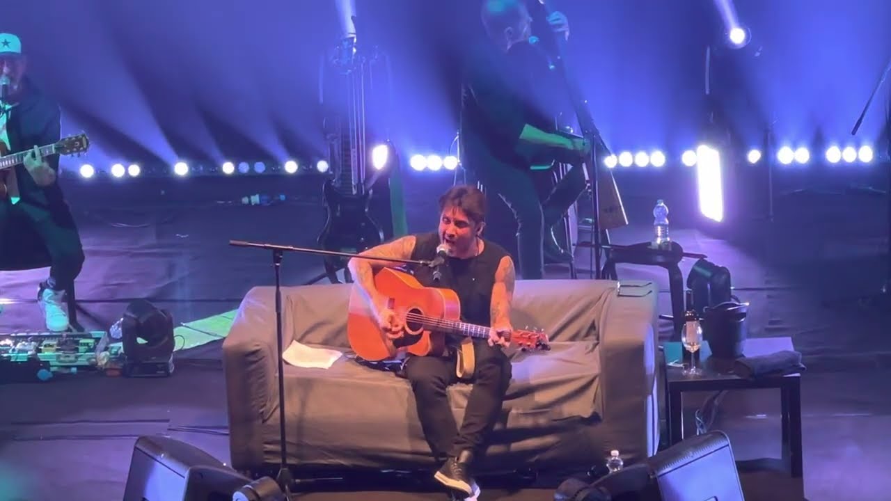 Fabrizio Moro - Un’altra vita (Napoli - 04/04/2023)