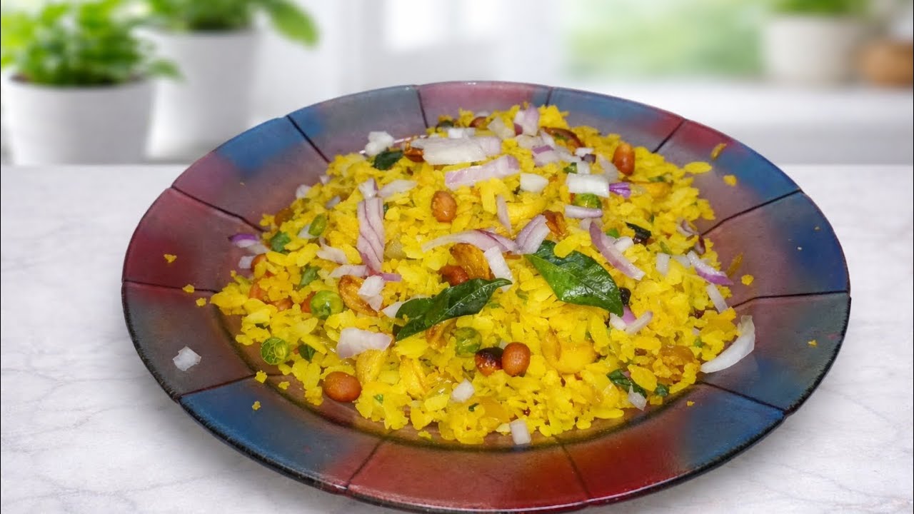 “Subah ki perfect shuruaat — Maharashtrian Poha 😍
