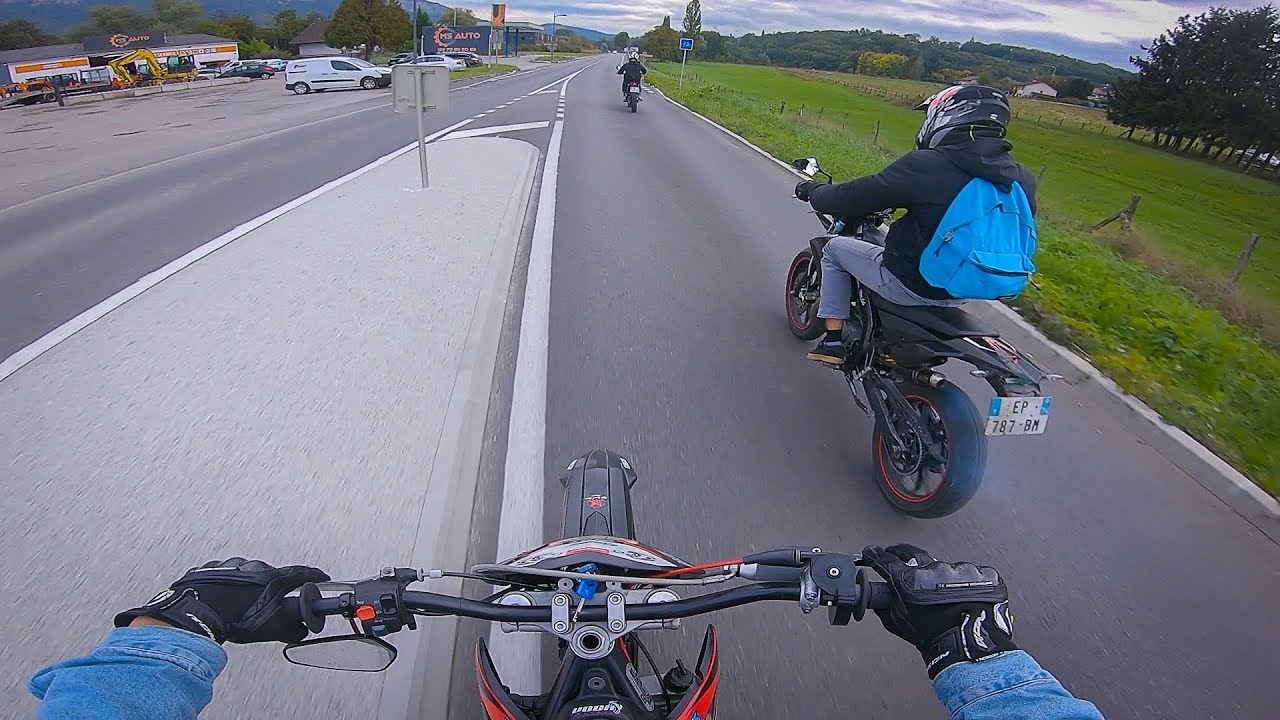 NE PAS LAISSER 4 POTES EN MOTO, Arrestation Par les Gendarmes (rieju, beta, derbi)