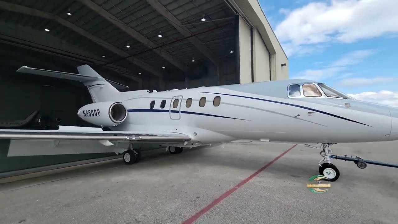 Stripping and Paint Of a Hawker 800XP