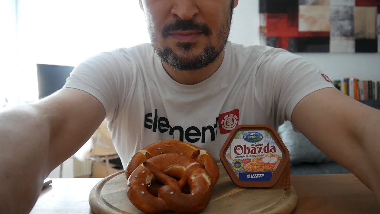 ASMR Eating Sounds – Pretzels and Beer Cheese – Oh yeah!