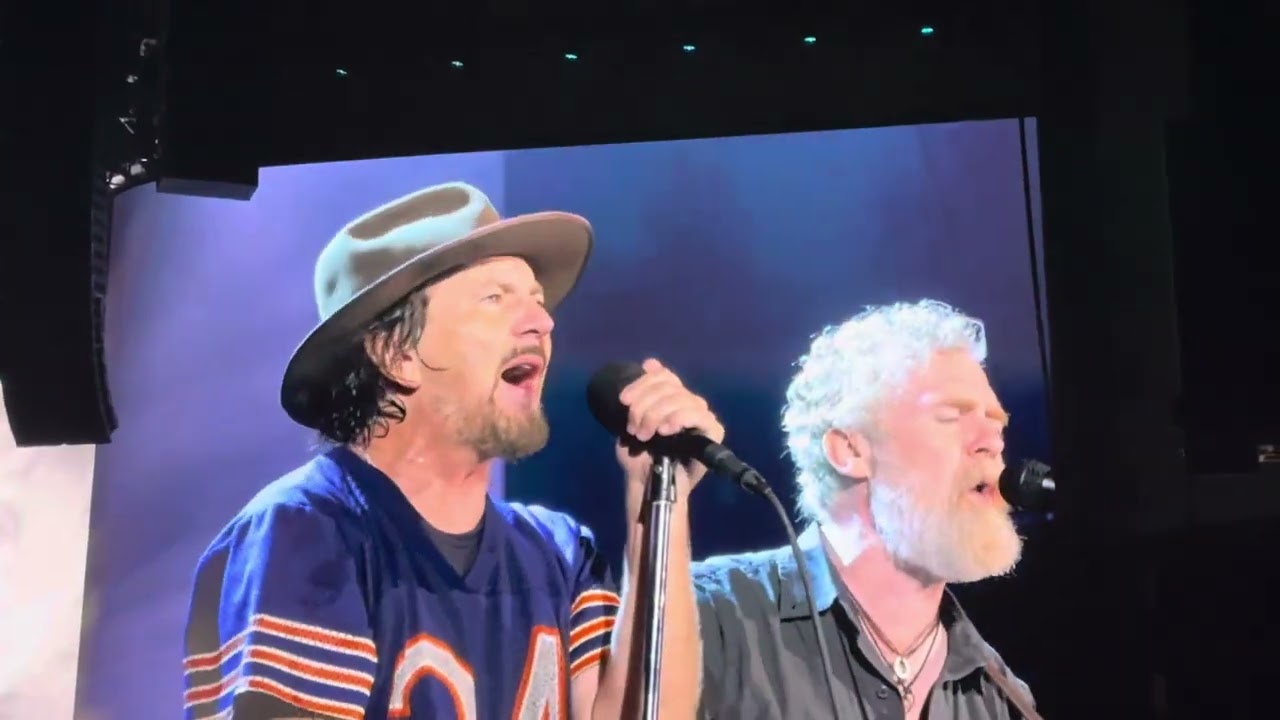 Eddie Vedder & Glen Hansard - Falling Slowly 9-17-24 - Pearl Jam
