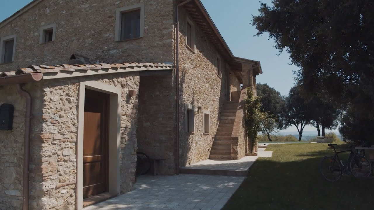 21-5 Families in Tuscany