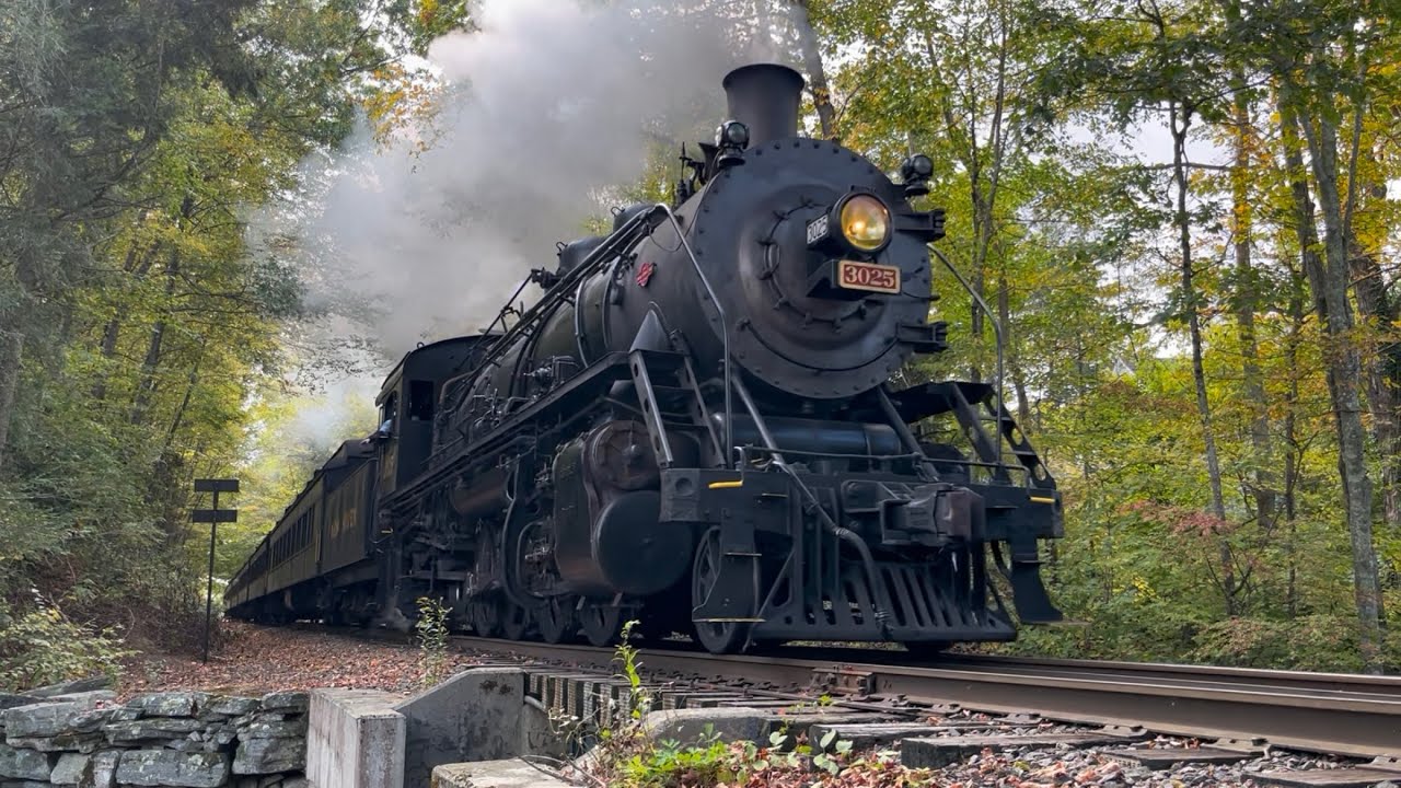 STEAM & AUTUMN COLORS with the Essex Steam Train! [4K]
