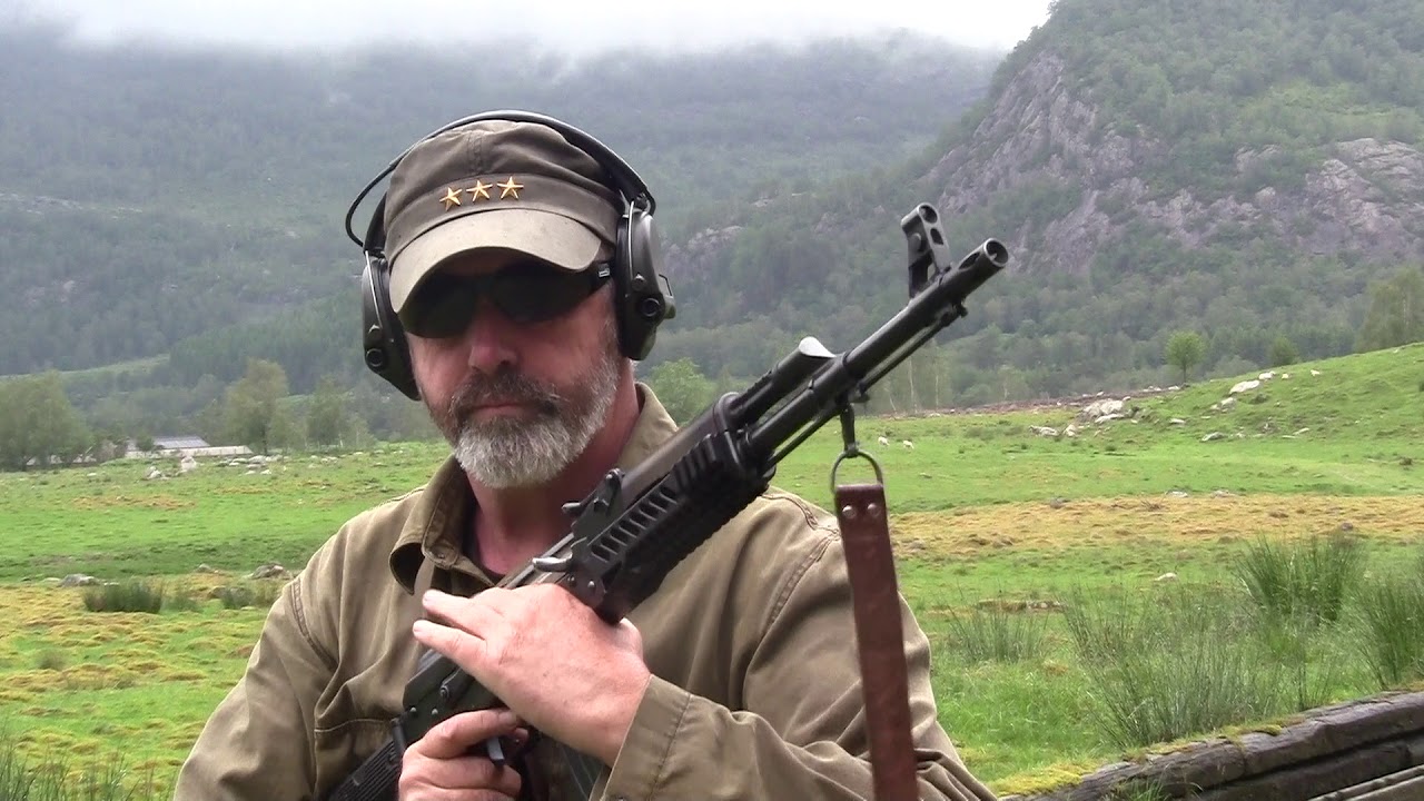 Colt AR 15 car. AK 47 Norinco 223