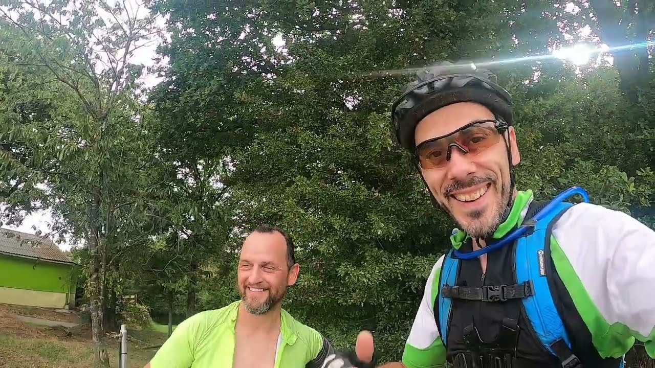 On essai le circuit VTT de Ploeuc sur Lié dans les Côtes d'Armor en Bretagne.
