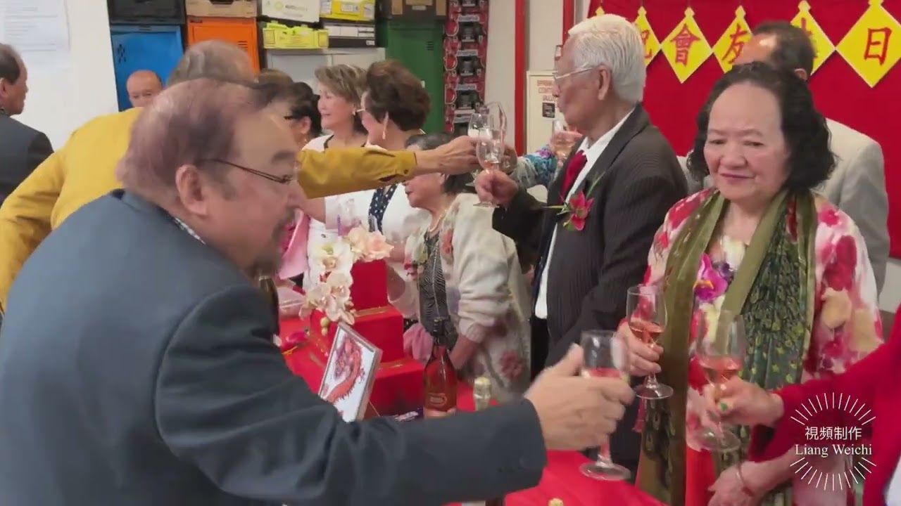 歡聚一堂、共慶生辰  Gathering together to celebrate birthday 
