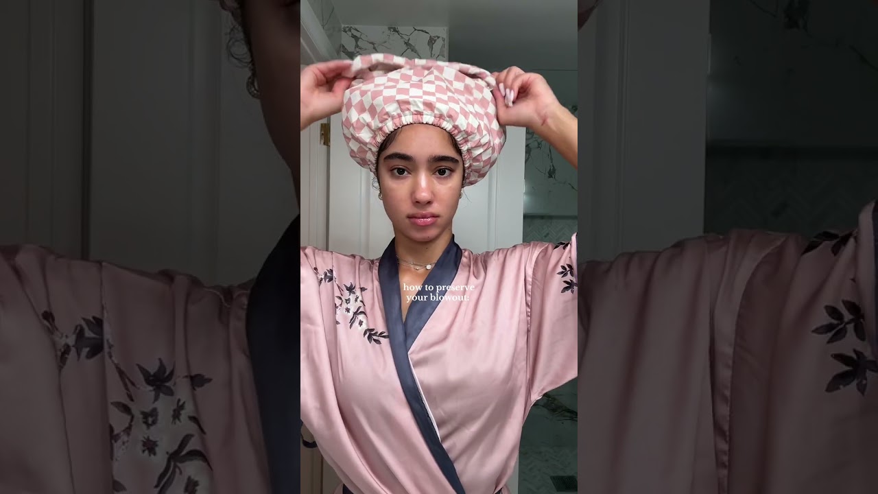 The best shower cap ✨ #shower #showercap #blowout #hairhack #hairtok #beauty #howto #hairtips