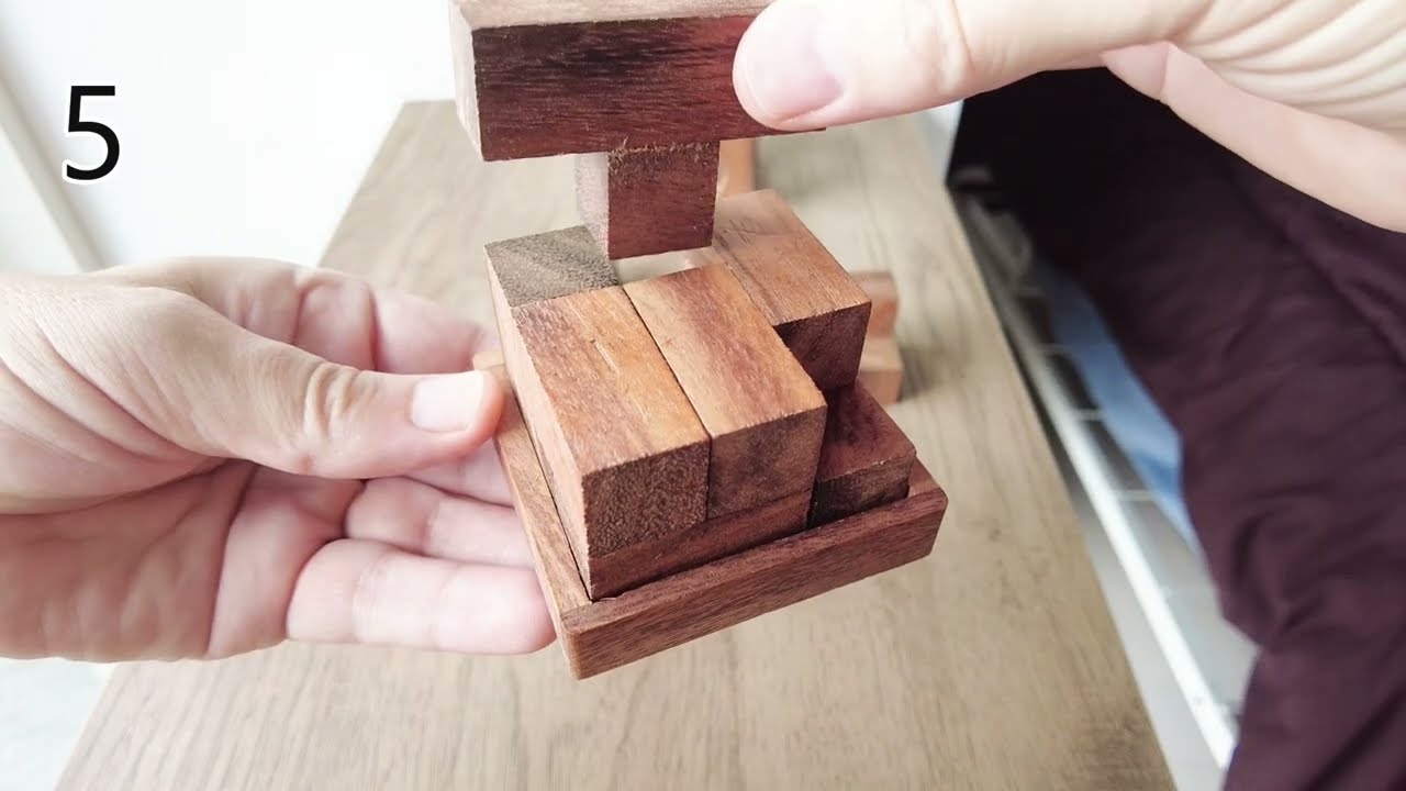 How to Solve a Wooden Somerville / Soma Cube (Puzzle)