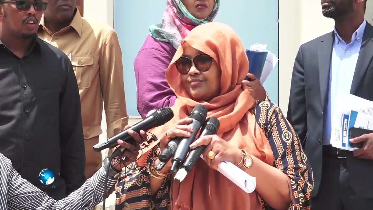 Xildhibaan Rooda "Raali kama Nihin Dagaalka kasocda Laascaanood kumana Ekaanaayo laascaanod"