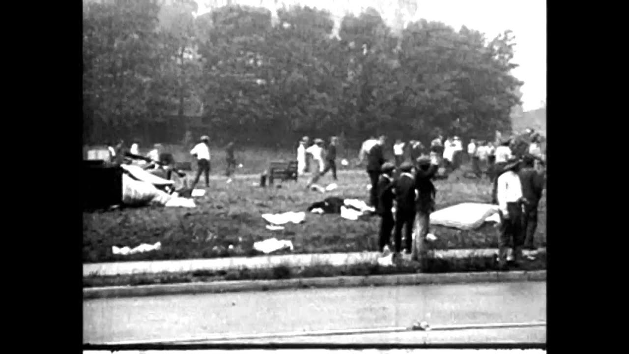 Time Traveller. Probally the oldest film ever made with time travellers. 1923