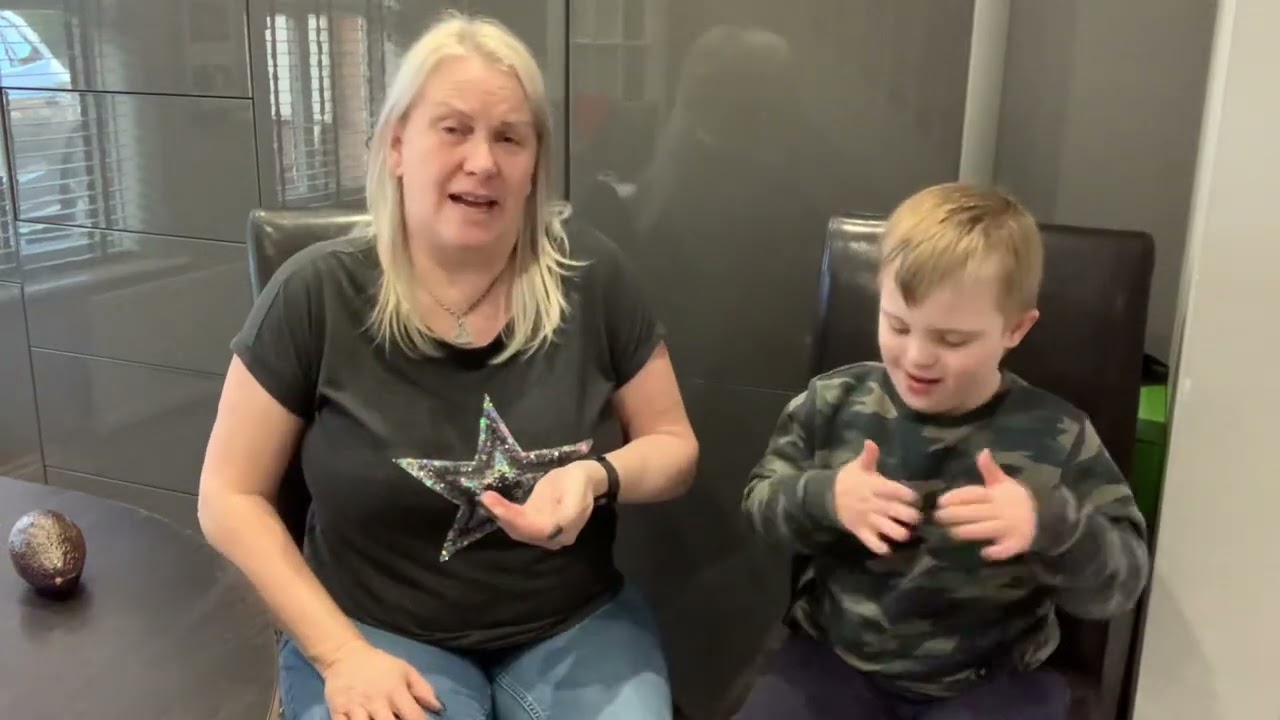 Makaton for ‘AVOCADO’ 🥑