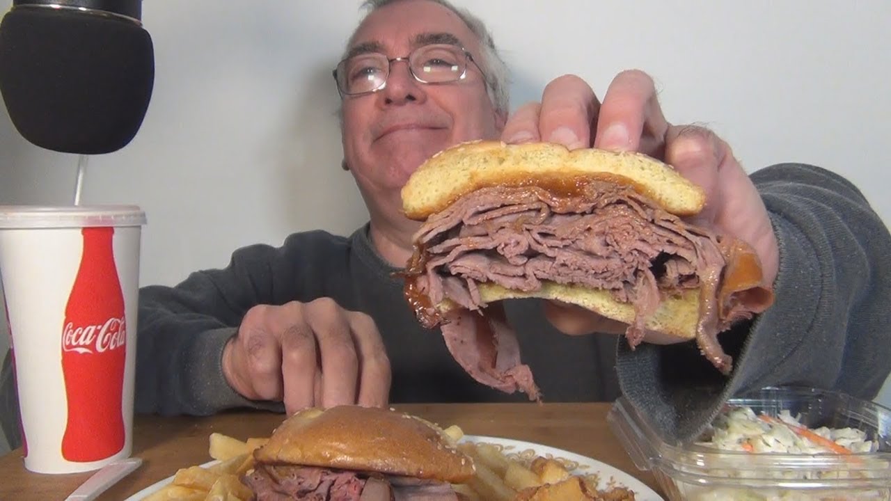 ASMR Eating Kelly's Roast Beef Sandwich