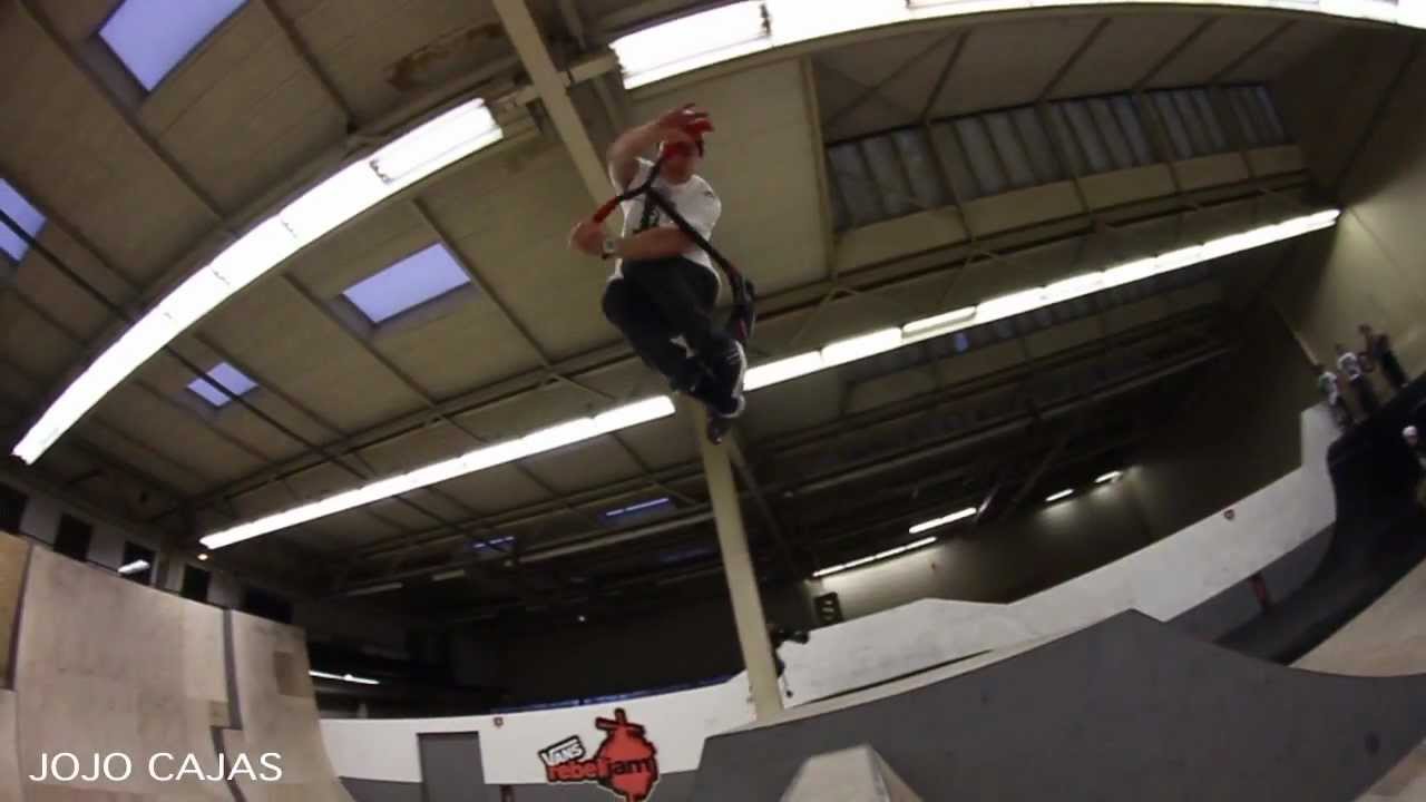 ROOTS BOY PRODUCTION - DISSIDENCE scooter shop sesh in eindhoven for christmas