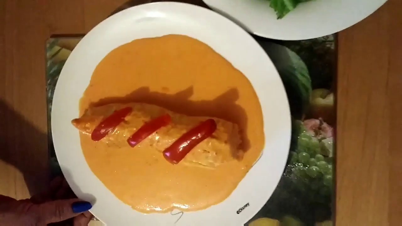 PECHUGAS RELLENAS EN SALSA DE PIMIENTO (Fácil)