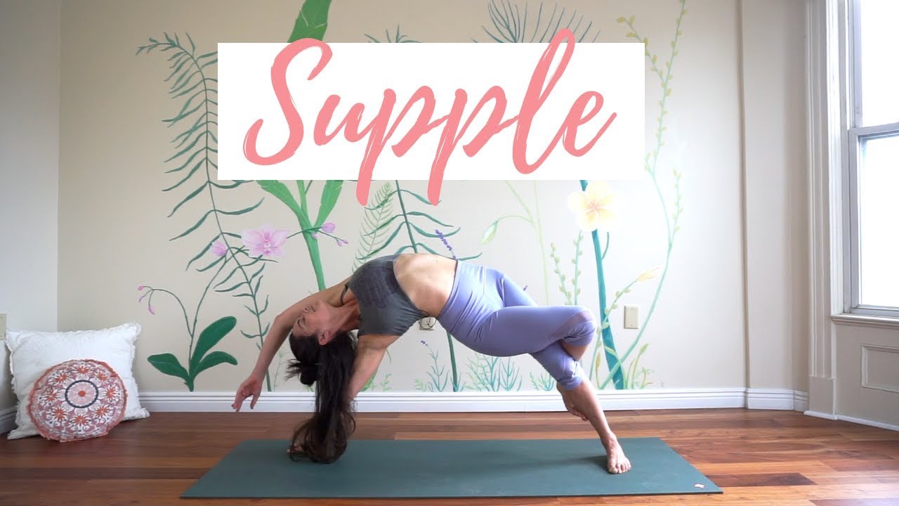 Supple — 30-минутное занятие виньяса-йогой (средний уровень) с практикой жима стоя на руках