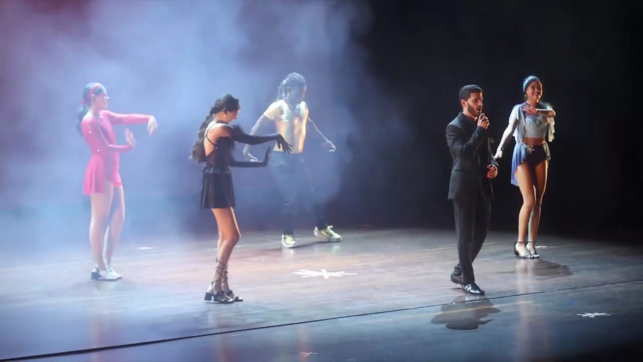 18 . #XDespertarRenaSerEnMiLuz - Triunfamos,  Artista invitado