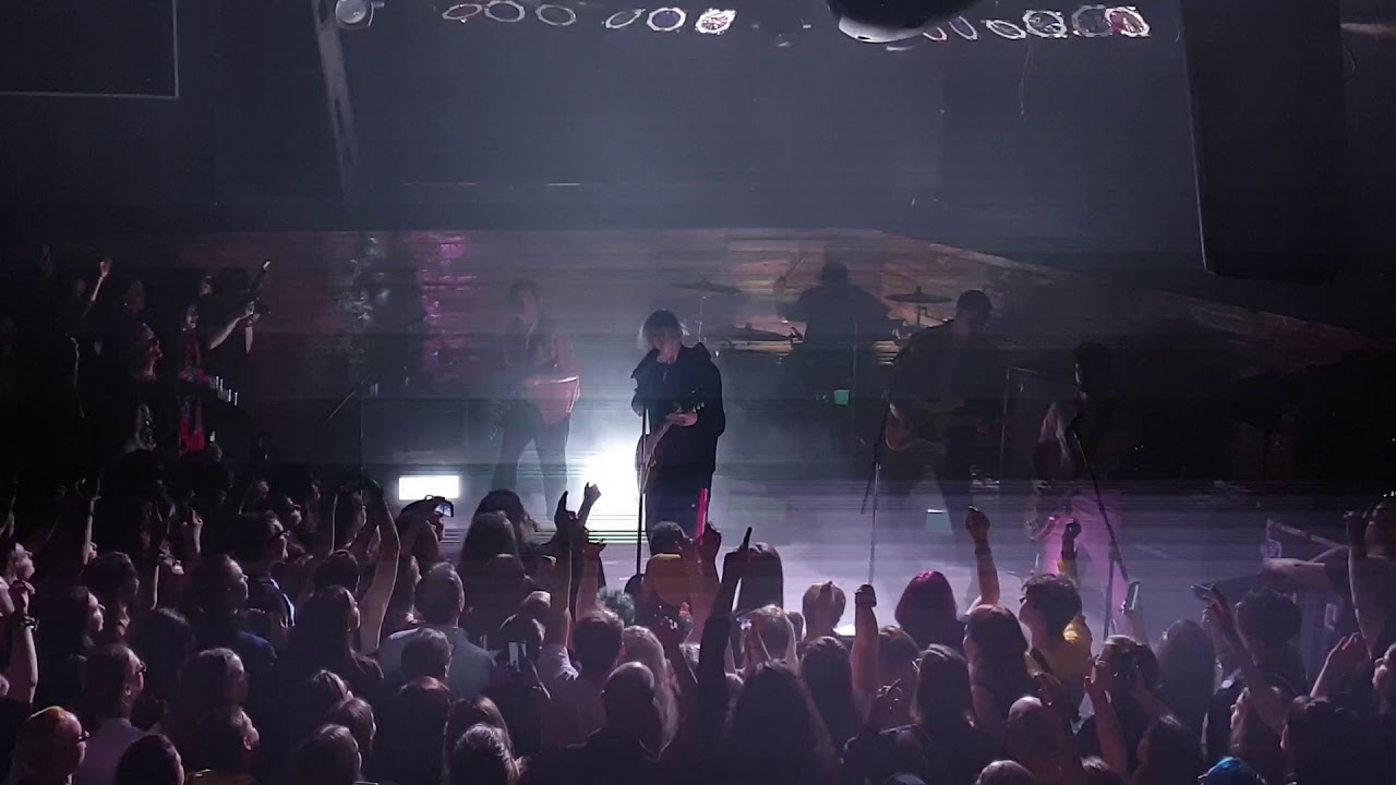 Counterfeit live | Alive