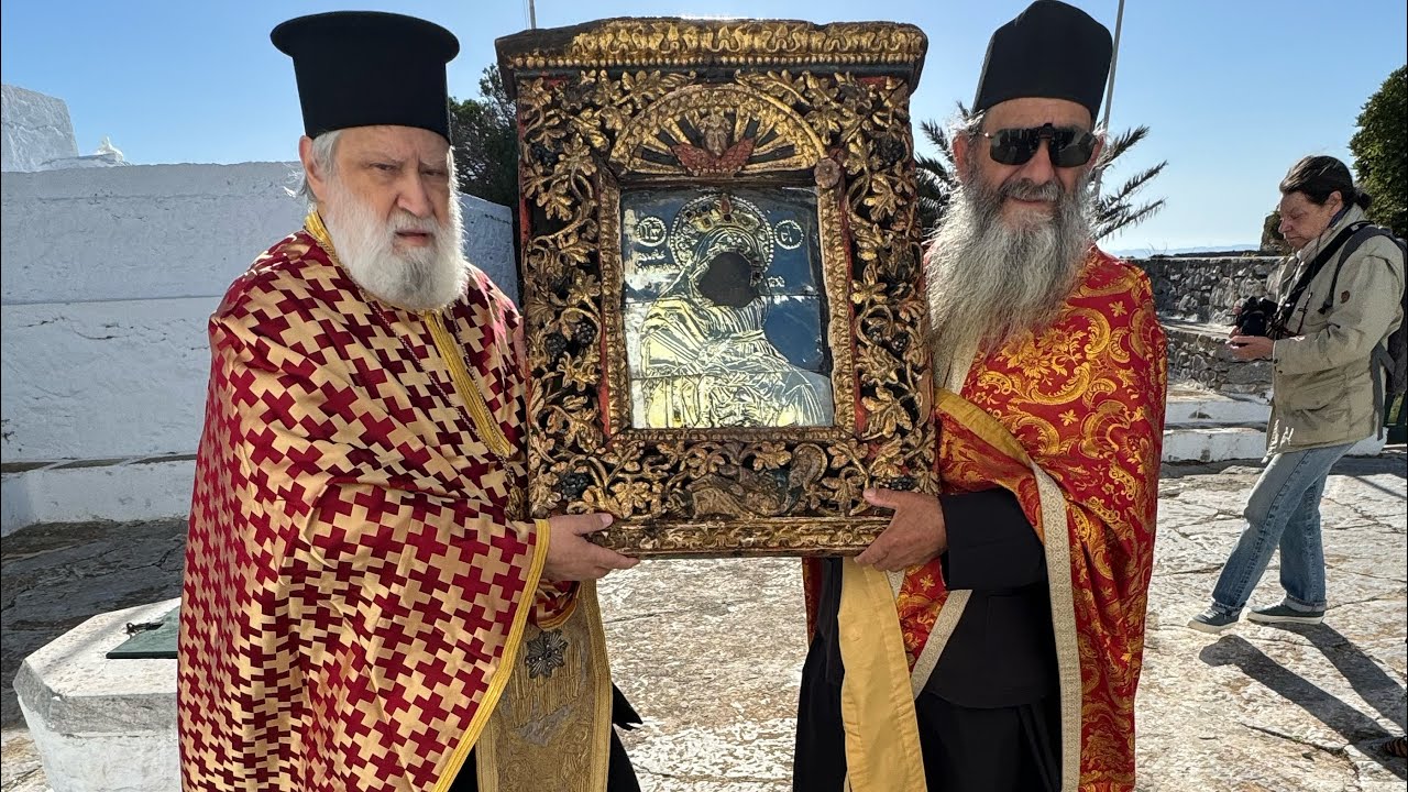 Περιφορά Εικόνας Παναγίας Χοζοβιωτισσας στη Χώρα Αμοργου