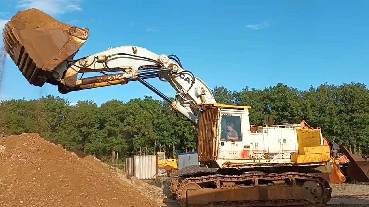 Caterpillar 245B front shovel For sale