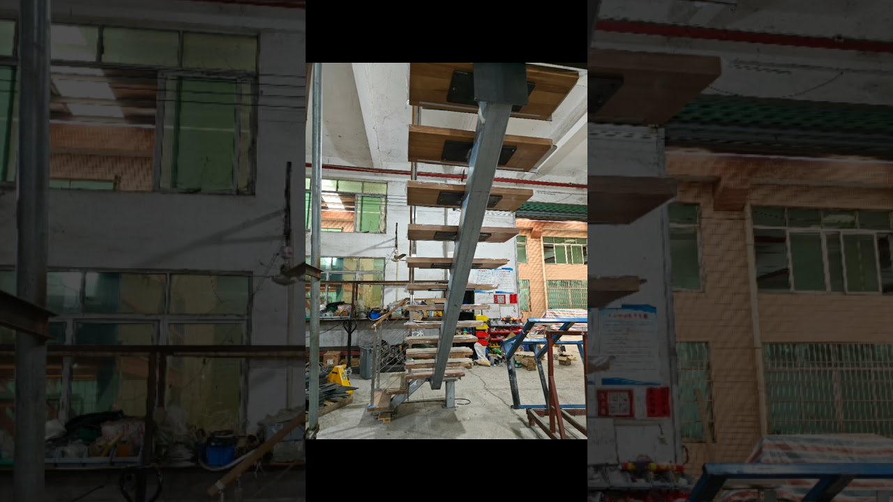 France Showroom Custom Stair, Top Sale Model : Mono Stringer Stair With Cable Railing