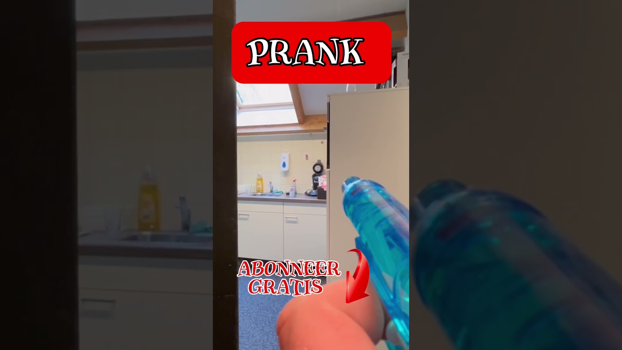 WATERPISTOOL PRANK 💦🔫 