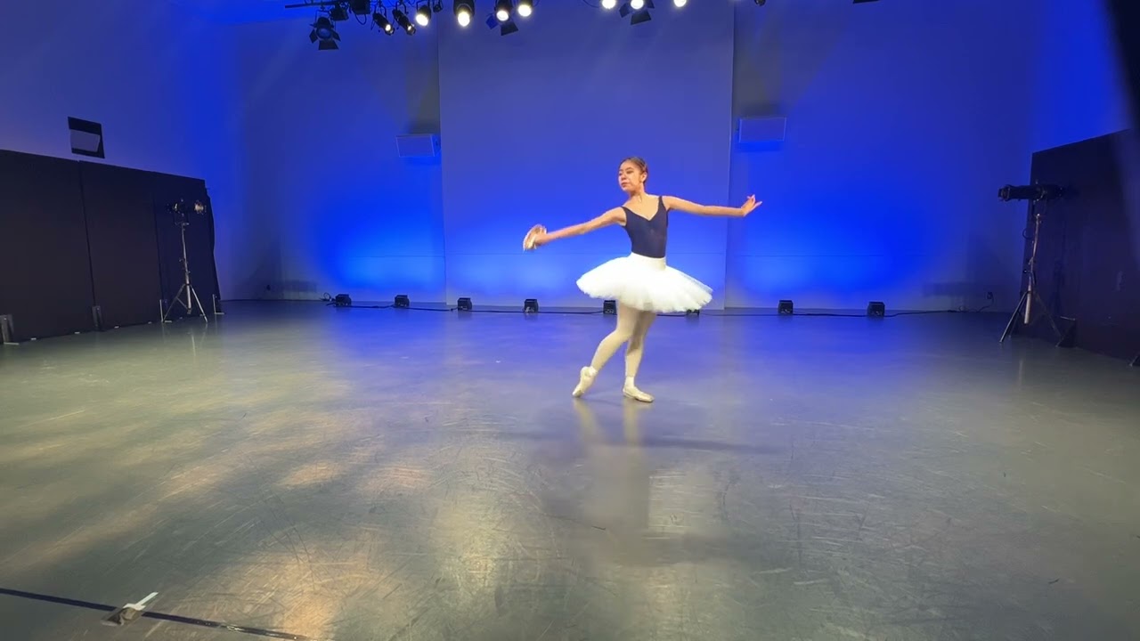 Esmeralda Variation   Mao Akiyama 