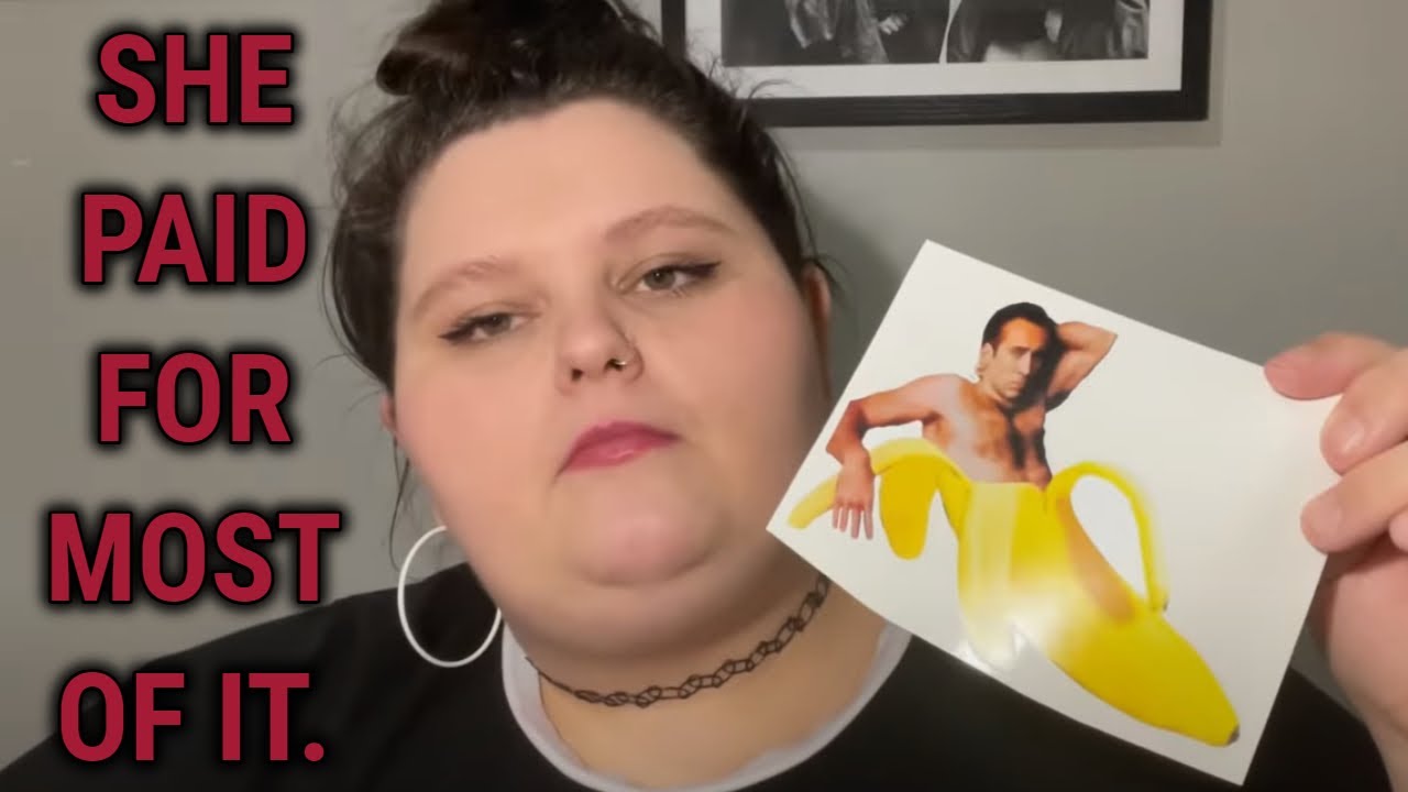 Amberlynn Reid Unboxes Stuff She Bought.