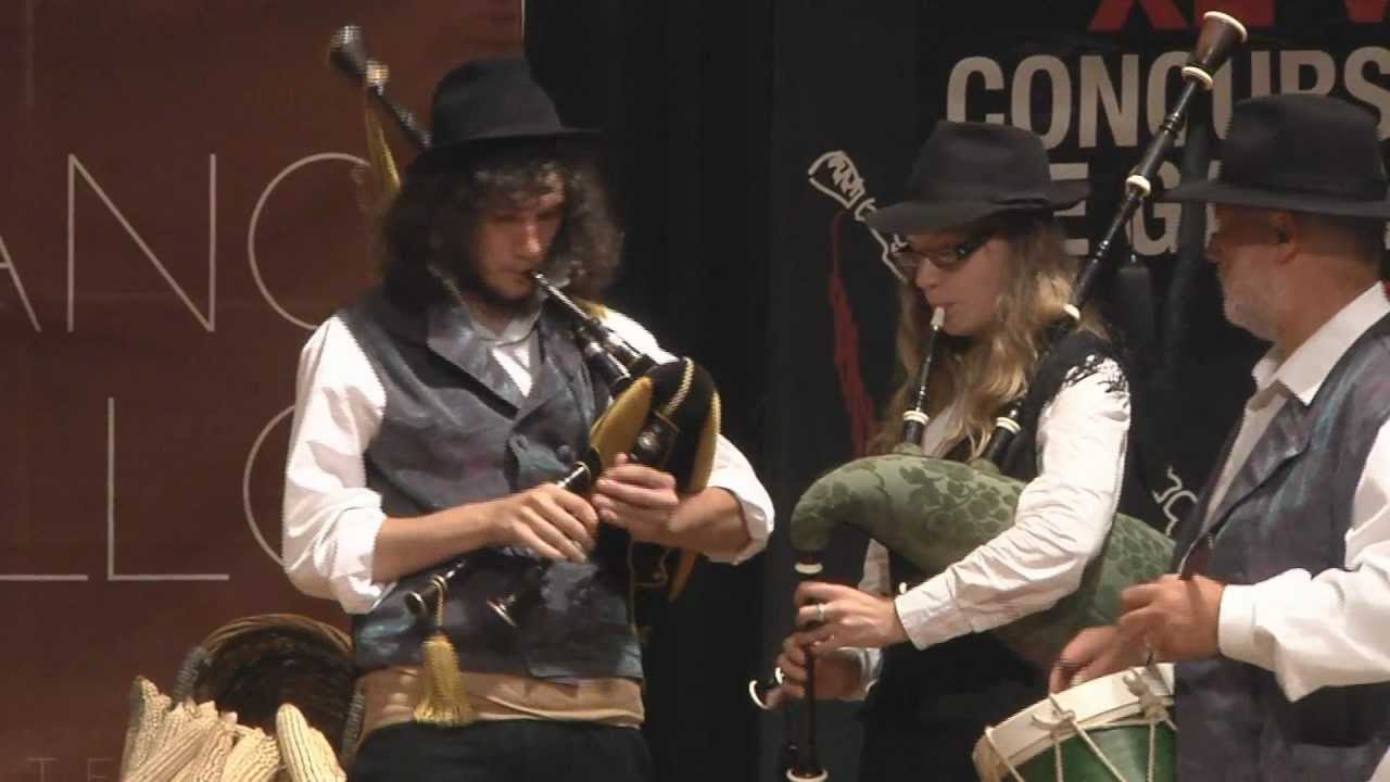 Muiñeira de cabana. Os Xuncos de Lalín.