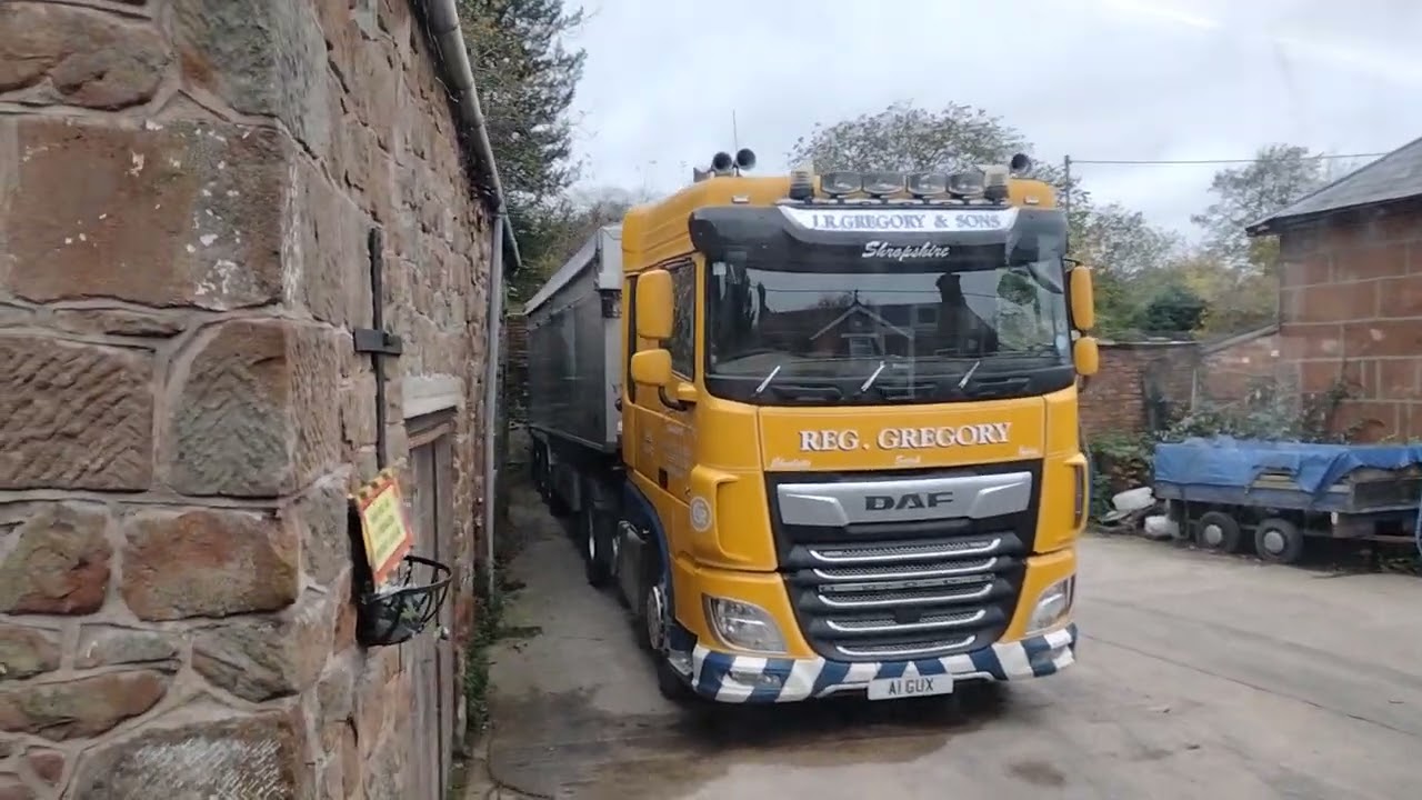 Tanat Valley VDL SB200/Wright Pulsar 2, YJ59AZA, working route 576 from Baschurch, top thrash.