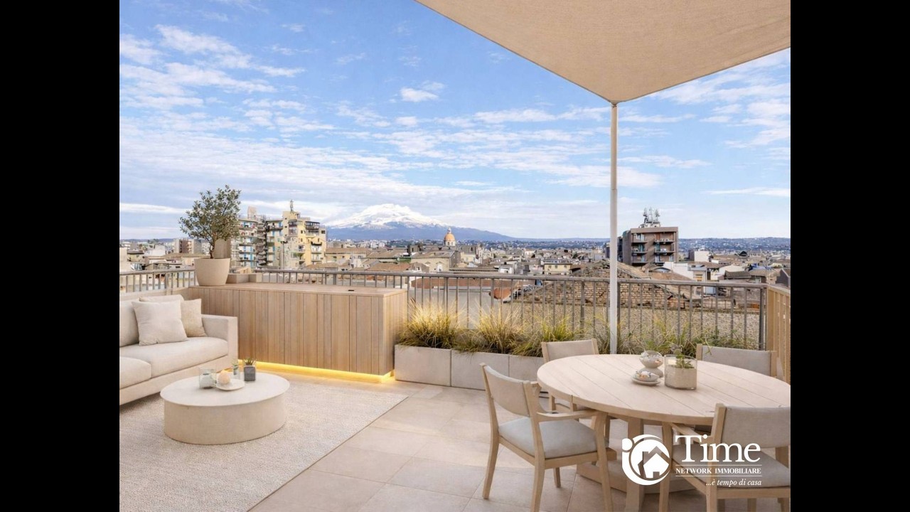 Palazzina di 4 unità con terrazze panoramiche vista Etna - In Vendita a Catania