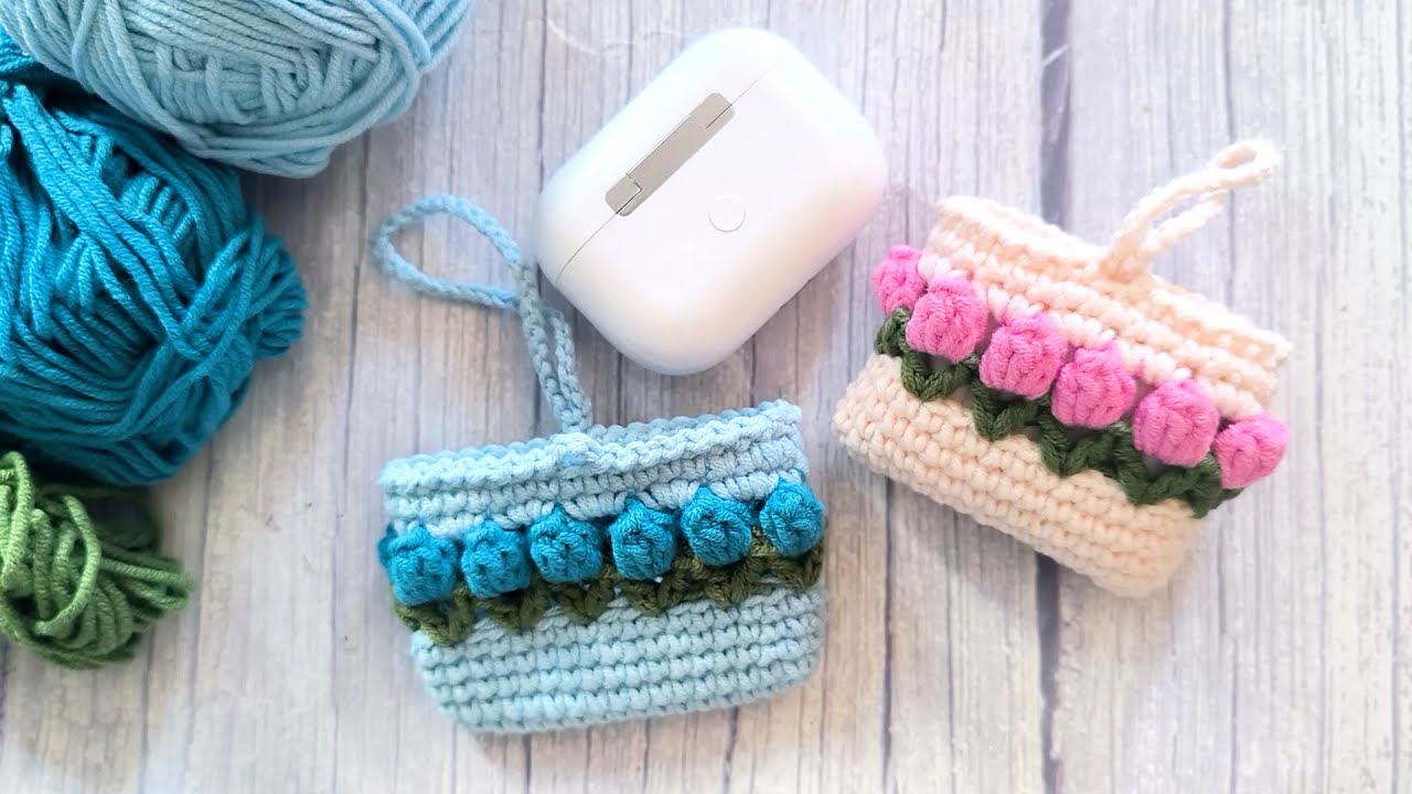 Crochet tulip earphone bag, Airpods case, Tulip pouch
